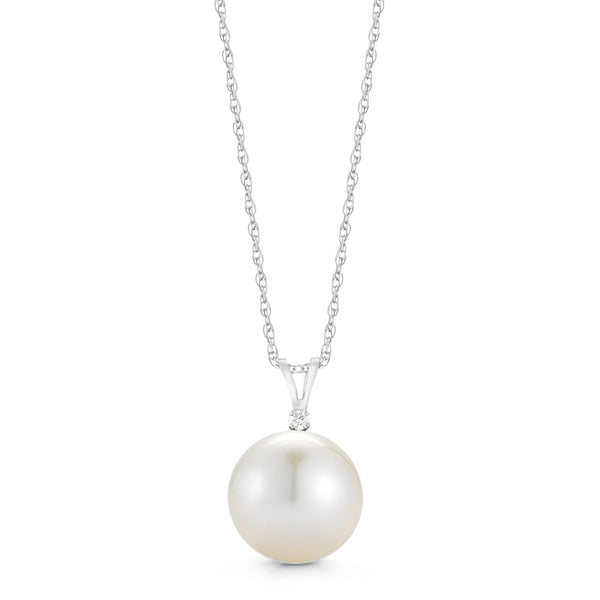 The New Classic Australian South Sea Pearl Pendant